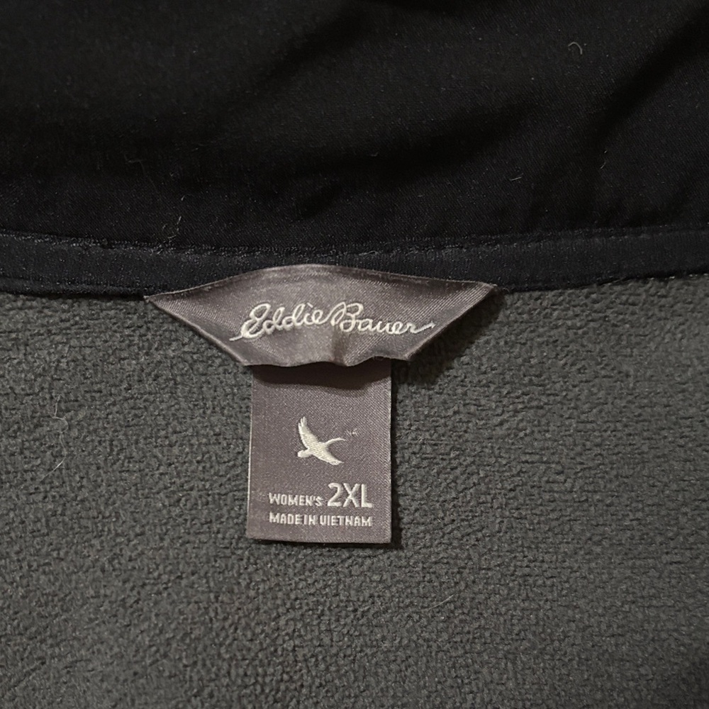 Eddie Bauer Women’s Black Rain Jacket w/ soft fleece interior - Picture 2 of 7